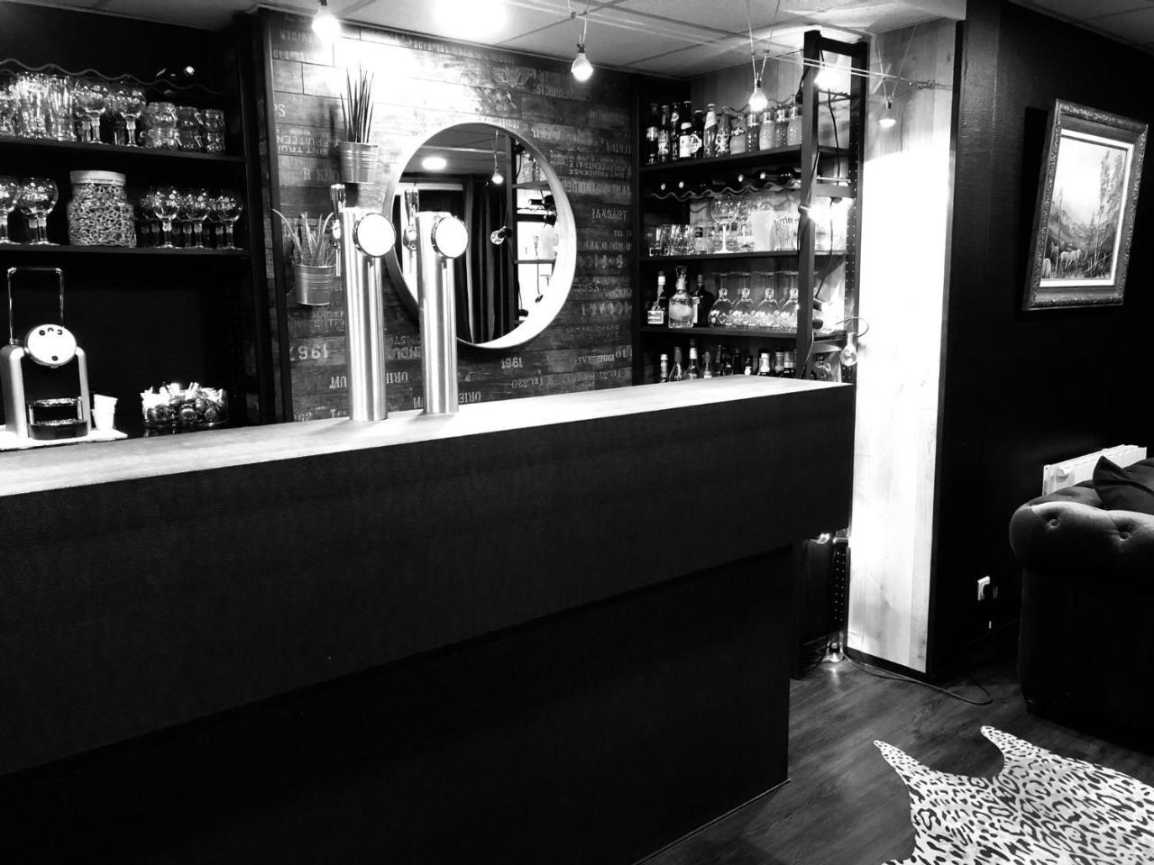 Hotel Restaurant Baryton Saint-Marcel Kültér fotó