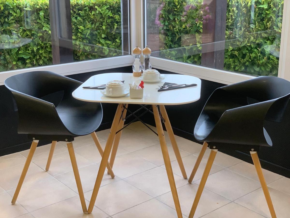Hotel Restaurant Baryton Saint-Marcel Kültér fotó
